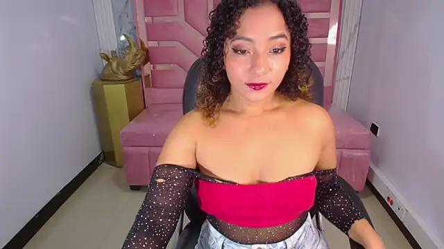 Snapshot of Brittany_ch chatting on 13, 4, 2026 Brittany ch online show from 13, 4, 2026