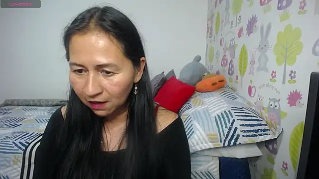 Snapshot of Tyna_b chatting on 14, 6, 2026 Tyna b online show from 14, 6, 2026