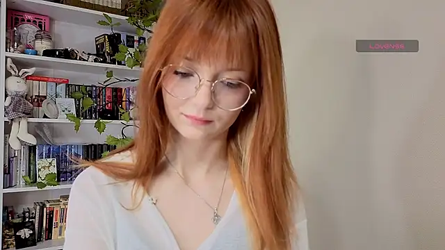 Lilyrin online show from 11, 5, 2026