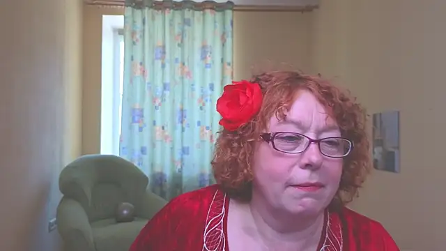 Snapshot of Fara_Flutte chatting on 4, 5, 2026 Fara Flutte online show from 4, 5, 2026