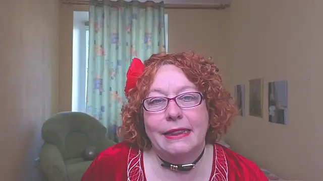 Snapshot of Fara_Flutte chatting on 5, 5, 2026 Fara Flutte online show from 5, 5, 2026