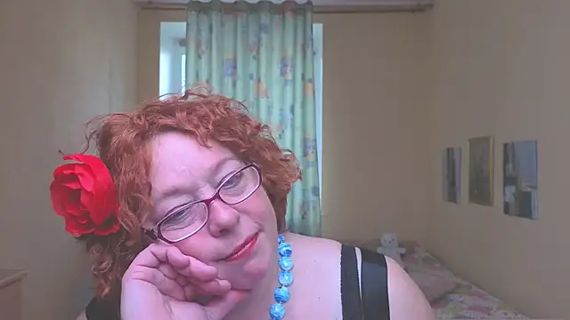 Snapshot of Fara_Flutte chatting on 7, 5, 2026 Fara Flutte online show from 7, 5, 2026