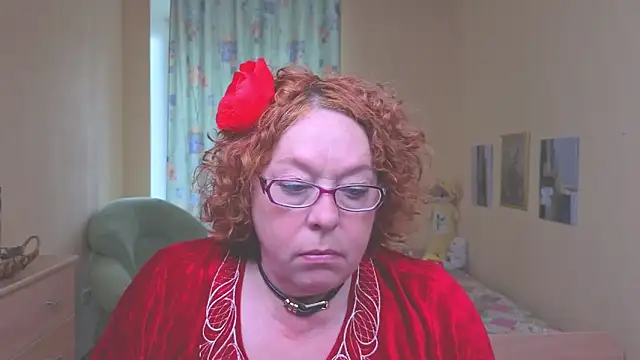 Snapshot of Fara_Flutte chatting on 12, 5, 2026 Fara Flutte online show from 12, 5, 2026