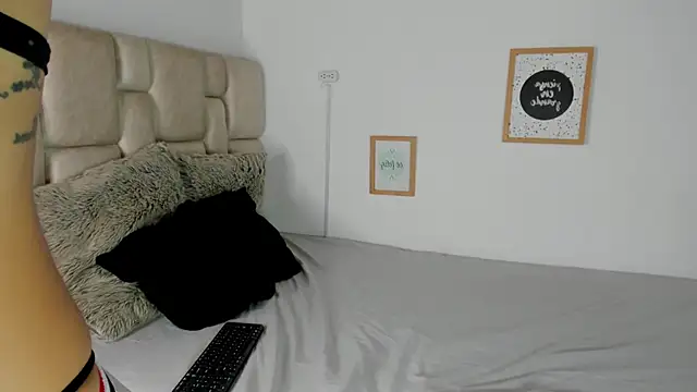 Snapshot of Karathorn_ chatting on 22, 4, 2026 Karathorn online show from 22, 4, 2026