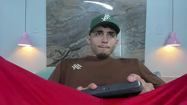 Snapshot of James-06 chatting on 11, 5, 2026 James-06 online show from 11, 5, 2026