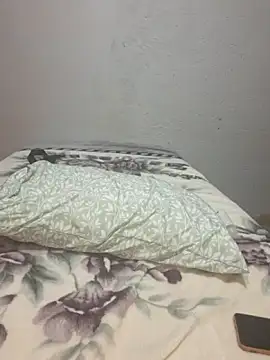 Snapshot of KittyLee004 chatting on 11, 4, 2026 KittyLee004 online show from 11, 4, 2026