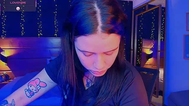 aria bloomer online show from 13, 4, 2026