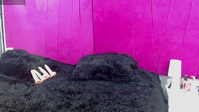 Snapshot of sharlot_sexi chatting on 9, 4, 2026 sharlot sexi online show from 9, 4, 2026