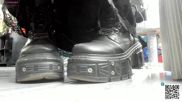 Snapshot of seijaku_ chatting on 12, 6, 2026 seijaku online show from 12, 6, 2026