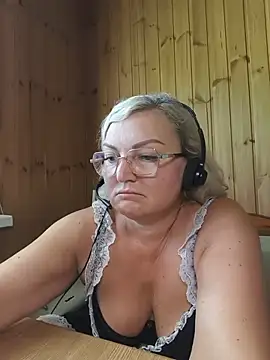 Snapshot of White-Chocolatte chatting on 1, 7, 2026 White-Chocolatte online show from 1, 7, 2026