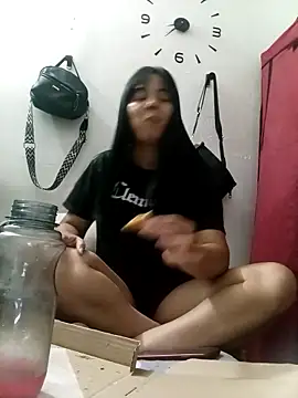 Lcamilagarcia online show from 5, 5, 2026