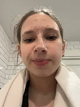 michelle lovique online show from 15, 4, 2026