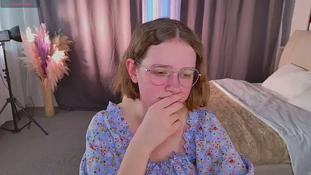 Snapshot of FreeHarmony_ chatting on 9, 4, 2026 FreeHarmony online show from 9, 4, 2026