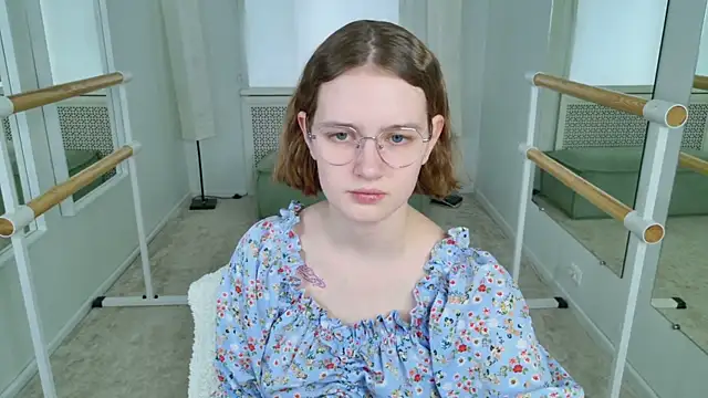 Snapshot of FreeHarmony_ chatting on 16, 4, 2026 FreeHarmony online show from 16, 4, 2026