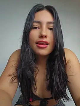 Snapshot of VioletRousee chatting on 12, 6, 2026 VioletRousee online show from 12, 6, 2026