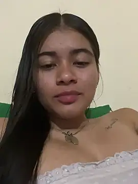 Snapshot of Kloe_zaf chatting on 15, 5, 2026 Kloe zaf online show from 15, 5, 2026