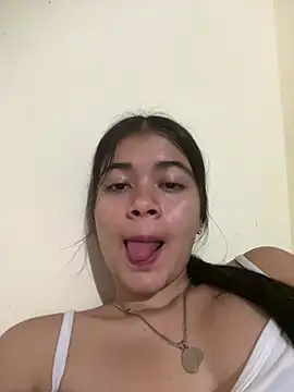 Snapshot of Kloe_zaf chatting on 18, 5, 2026 Kloe zaf online show from 18, 5, 2026