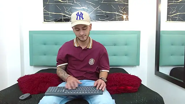 Snapshot of PowerLustX chatting on 12, 5, 2026 PowerLustX online show from 12, 5, 2026
