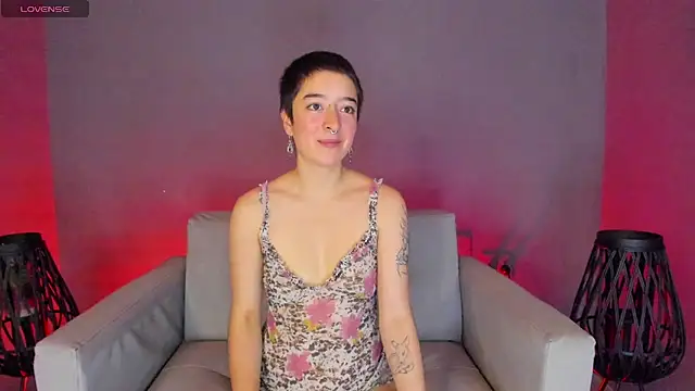 Snapshot of Atheena__ chatting on 14, 4, 2026 Atheena online show from 14, 4, 2026