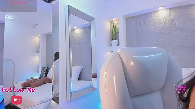 Snapshot of NicolSantos chatting on 9, 7, 2026 NicolSantos online show from 9, 7, 2026