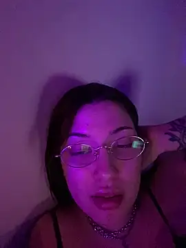 Snapshot of cherryxxox chatting on 18, 4, 2026 cherryxxox online show from 18, 4, 2026