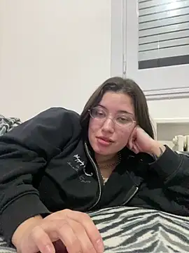 Snapshot of cherryxxox chatting on 26, 4, 2026 cherryxxox online show from 26, 4, 2026