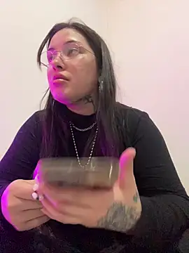 Snapshot of cherryxxox chatting on 29, 4, 2026 cherryxxox online show from 29, 4, 2026
