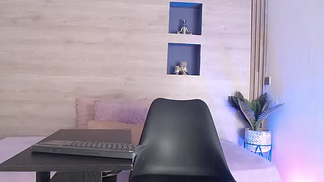 Logan Steel online show from 22, 6, 2026