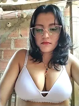 sienna elara online show from 2, 7, 2026