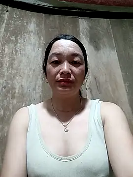 Snapshot of vanlucky2 chatting on 19, 5, 2026 vanlucky2 online show from 19, 5, 2026