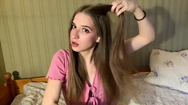 Snapshot of BambiBlush chatting on 5, 5, 2026 BambiBlush online show from 5, 5, 2026