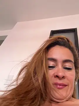 Natigoonzalez online show from 29, 4, 2026