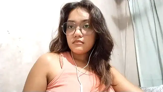 Snapshot of OliviaCarchi chatting on 17, 4, 2026 OliviaCarchi online show from 17, 4, 2026