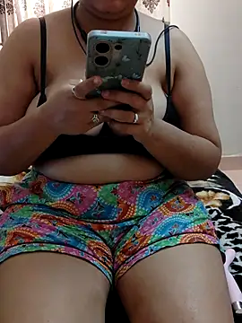 Snapshot of Aysha_69 chatting on 22, 4, 2026 Aysha 69 online show from 22, 4, 2026