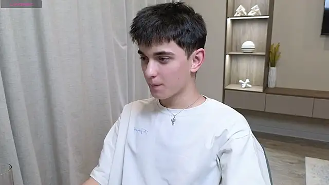 Snapshot of alexander_18_xxl chatting on 9, 8, 2026 alexander 18 xxl online show from 9, 8, 2026