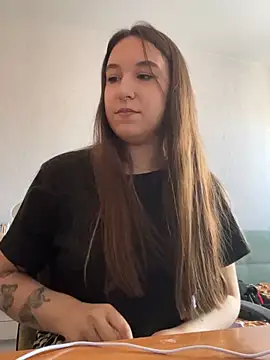 Snapshot of RiannaBrown chatting on 14, 4, 2026 RiannaBrown online show from 14, 4, 2026