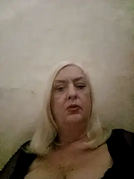 Snapshot of Julia20X chatting on 18, 4, 2026 Julia20X online show from 18, 4, 2026