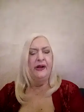 Snapshot of Julia20X chatting on 28, 4, 2026 Julia20X online show from 28, 4, 2026
