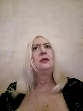 Snapshot of Julia20X chatting on 5, 5, 2026 Julia20X online show from 5, 5, 2026