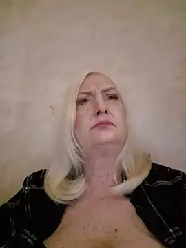 Snapshot of Julia20X chatting on 9, 5, 2026 Julia20X online show from 9, 5, 2026