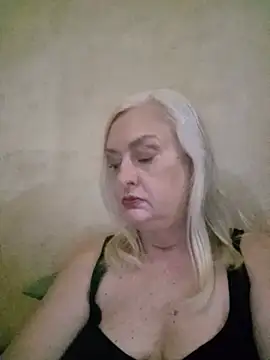 Snapshot of Julia20X chatting on 28, 5, 2026 Julia20X online show from 28, 5, 2026