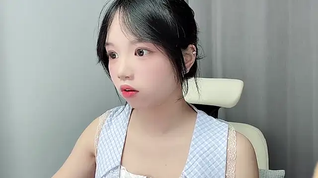 Xiaoqing00 online show from 14, 5, 2026