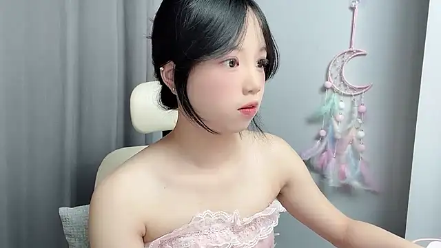 Xiaoqing00 online show from 20, 5, 2026