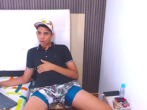 Snapshot of Lukaz_Caballero chatting on 15, 5, 2026 Lukaz Caballero online show from 15, 5, 2026