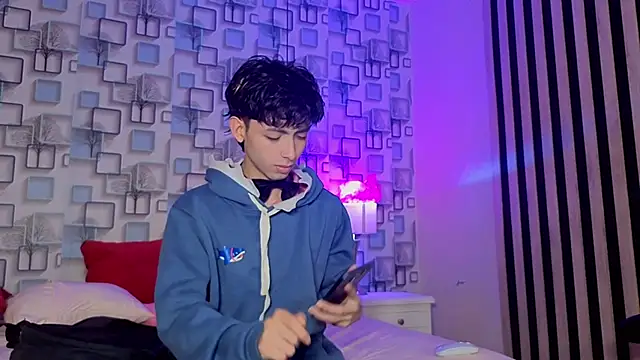 Twink Sebas7 online show from 13, 6, 2026
