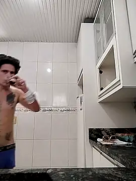 Snapshot of Bruno13travieso chatting on 6, 5, 2026 Bruno13travieso online show from 6, 5, 2026