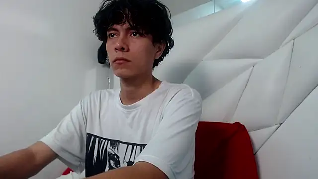 Snapshot of Shirowitheb chatting on 12, 4, 2026 Shirowitheb online show from 12, 4, 2026