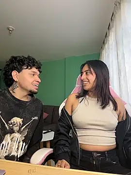 Snapshot of hotlatinocouple__ chatting on 25, 5, 2026 hotlatinocouple online show from 25, 5, 2026