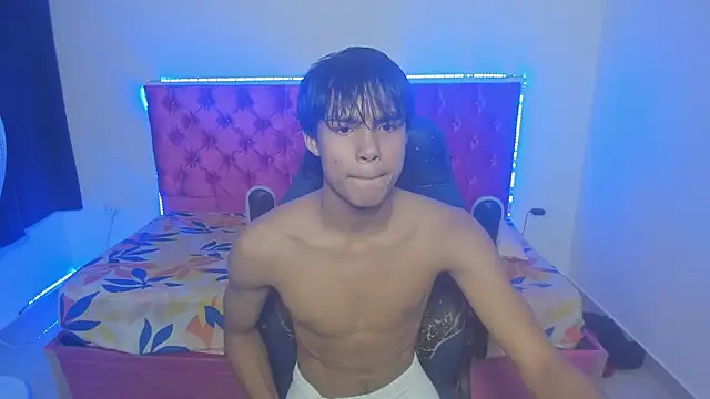 Snapshot of skinny_sam chatting on 24, 5, 2026 skinny sam online show from 24, 5, 2026