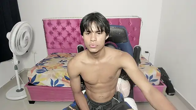 Snapshot of skinny_sam chatting on 11, 6, 2026 skinny sam online show from 11, 6, 2026